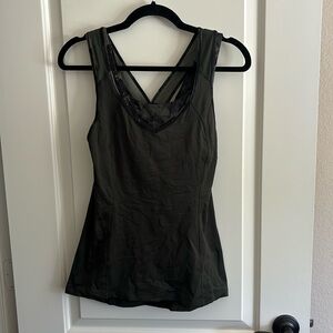 Lululemon top - size 8 - bra clasp on the back